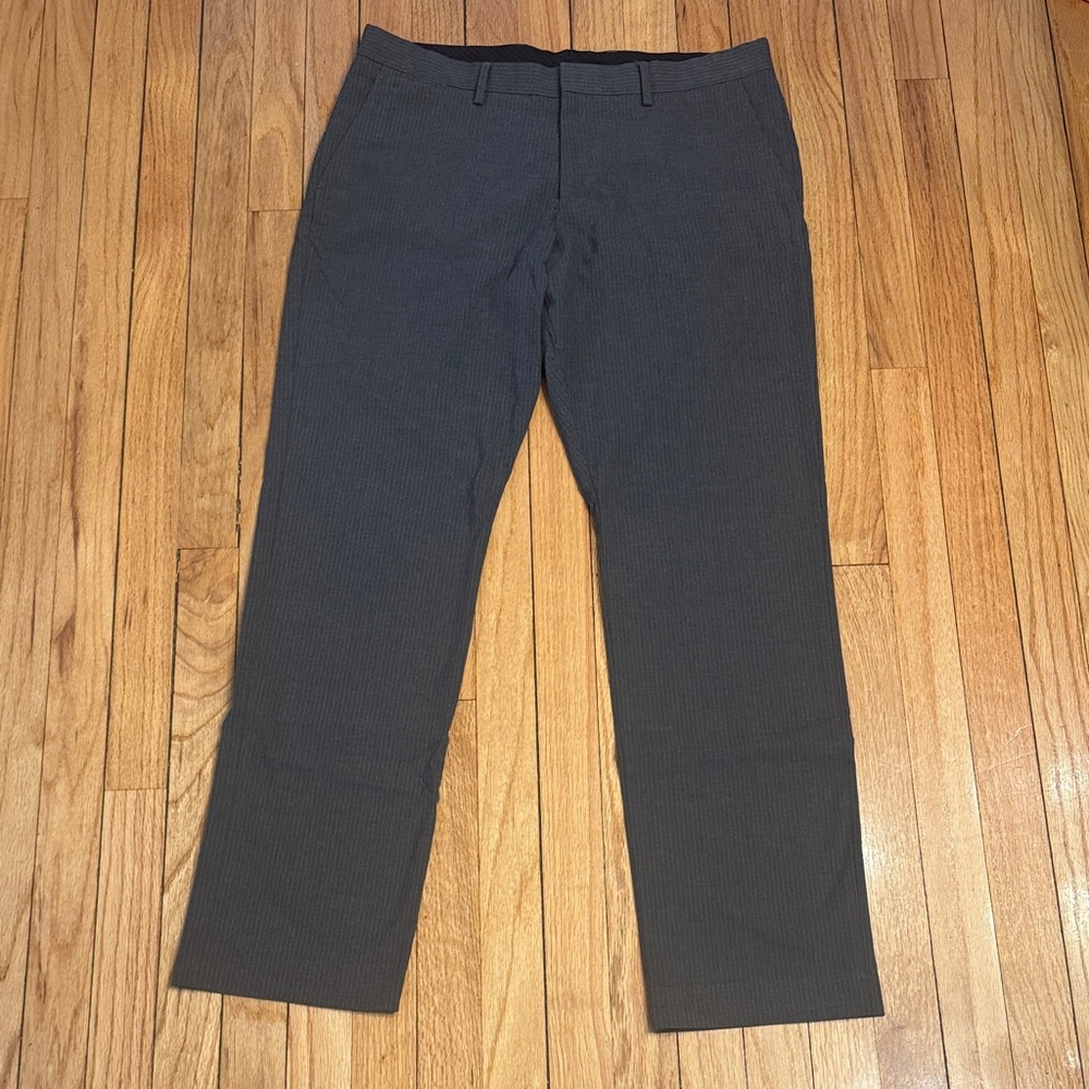 Express Men's Dress Pants Photographer Charcoal Pinstripe 33x32